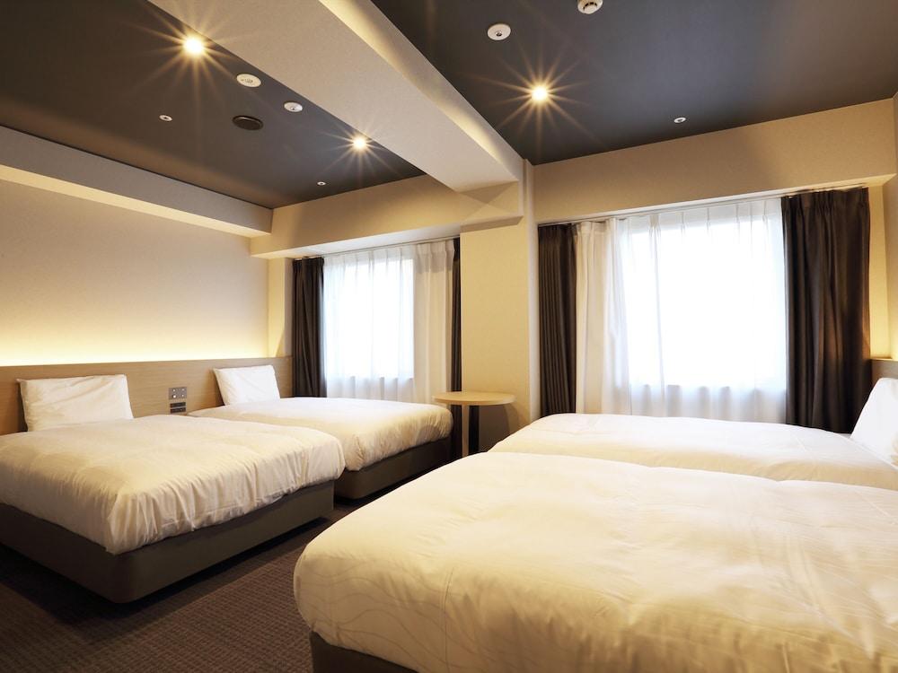 Henn Na Hotel Kanazawa Korimbo Экстерьер фото
