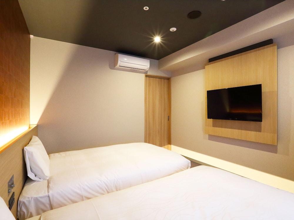 Henn Na Hotel Kanazawa Korimbo Экстерьер фото